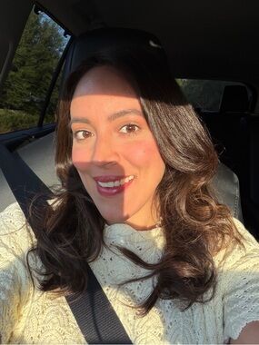 Meet your Posher, Zenia